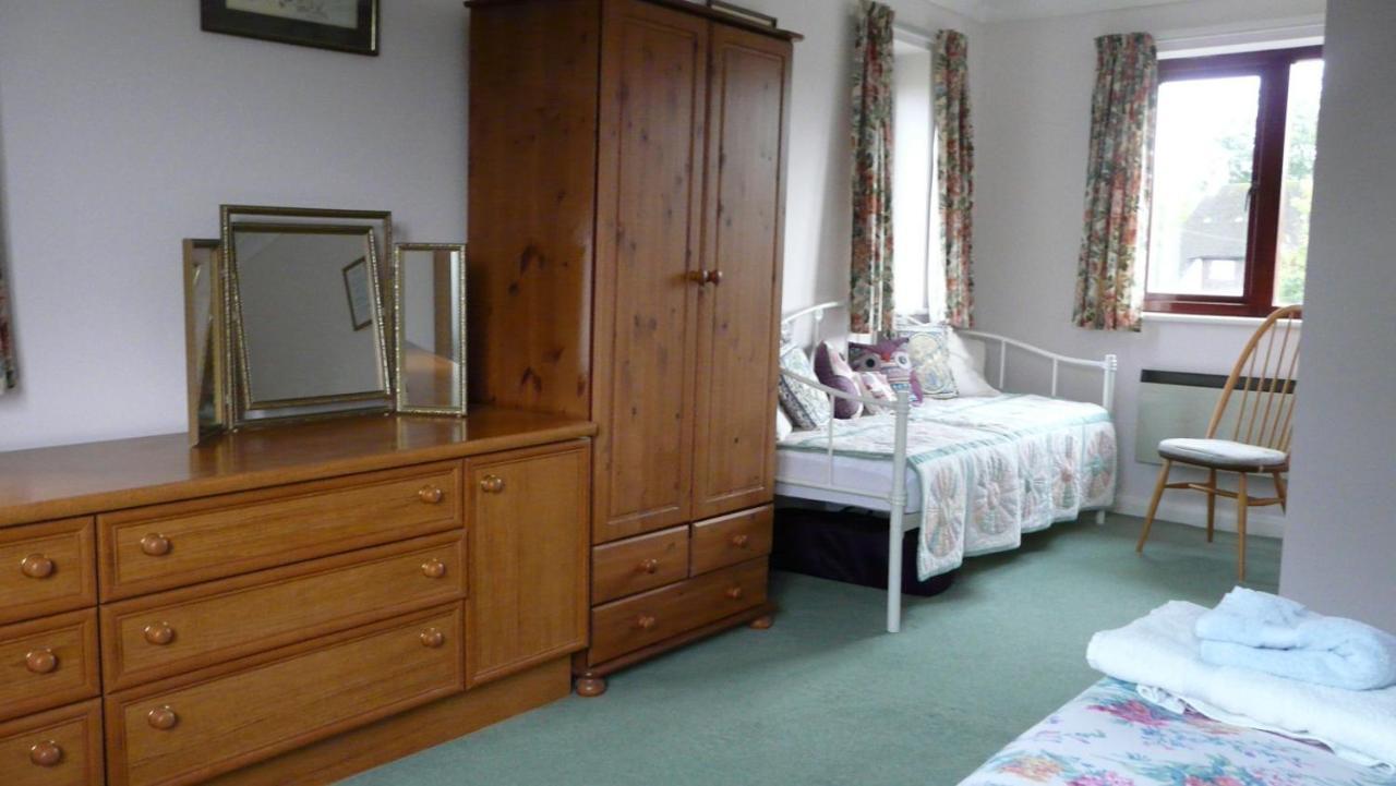 Bramley Cottage Holidays Chichester Ngoại thất bức ảnh
