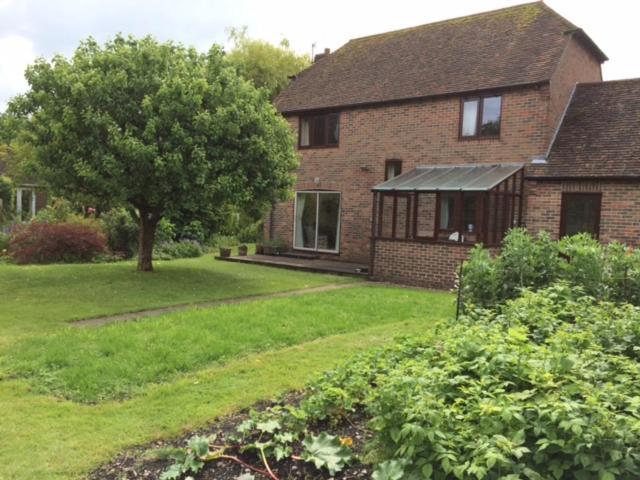 Bramley Cottage Holidays Chichester Ngoại thất bức ảnh